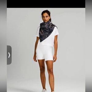 NWT Lululemon Customizable Snap Scarf Diamond Dye Lunar Rock True Navy